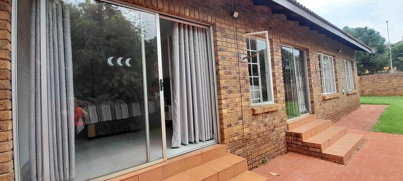 3 Bedroom Property for Sale in Eldoraigne Gauteng