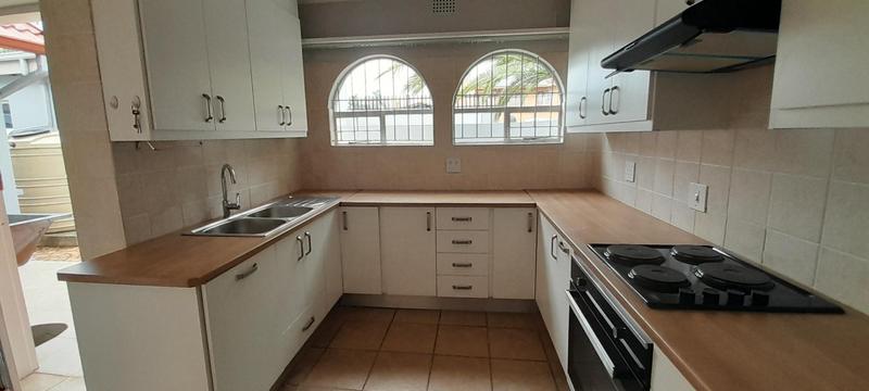 4 Bedroom Property for Sale in Hennopspark Gauteng
