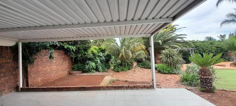 4 Bedroom Property for Sale in Hennopspark Gauteng