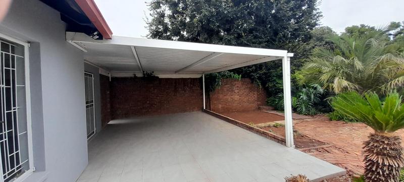 4 Bedroom Property for Sale in Hennopspark Gauteng