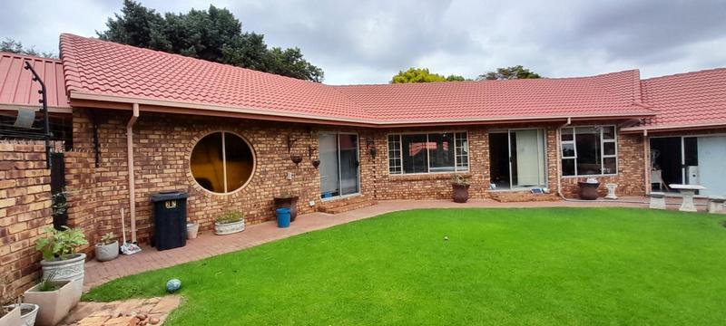 3 Bedroom Property for Sale in Wierda Park Gauteng