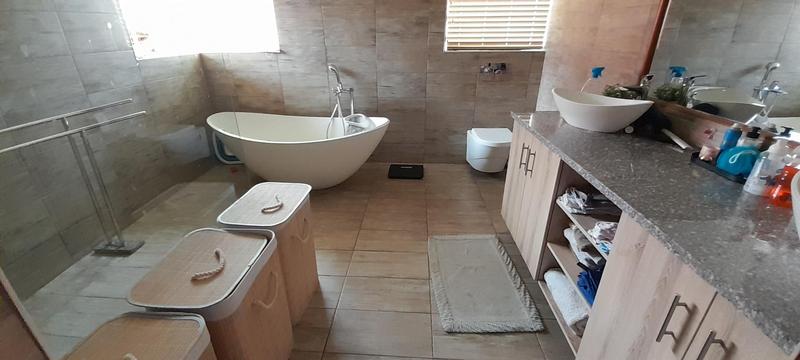 3 Bedroom Property for Sale in Wierda Park Gauteng