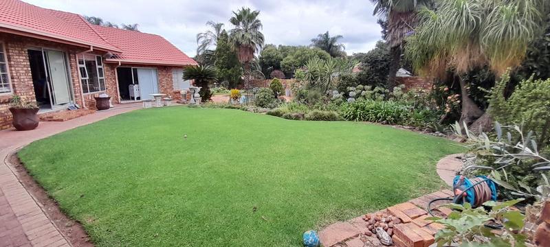 3 Bedroom Property for Sale in Wierda Park Gauteng