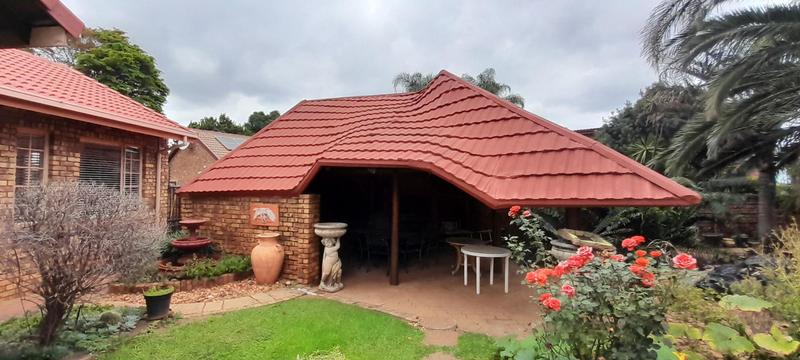 3 Bedroom Property for Sale in Wierda Park Gauteng