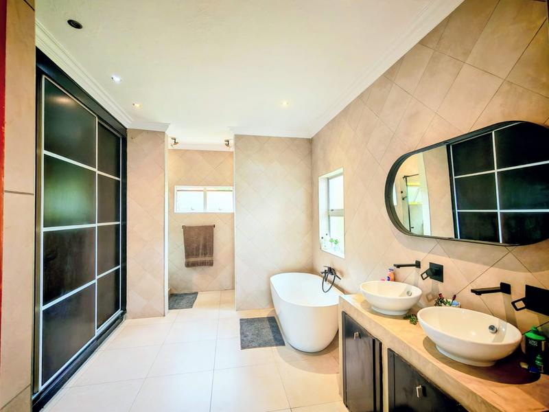 6 Bedroom Property for Sale in Montana Park Gauteng