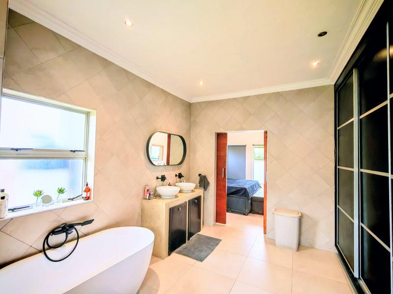 6 Bedroom Property for Sale in Montana Park Gauteng