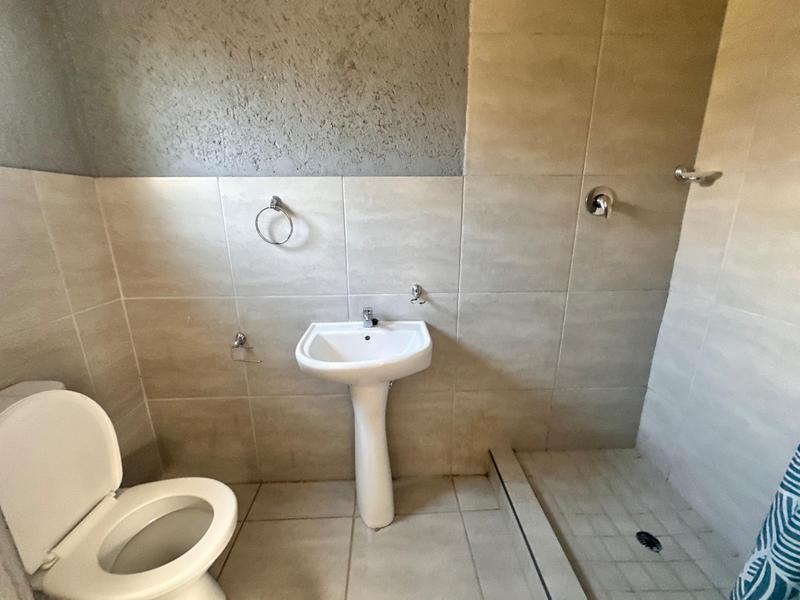6 Bedroom Property for Sale in Soshanguve Gauteng