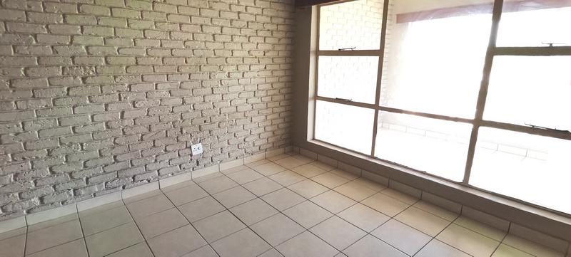 To Let 3 Bedroom Property for Rent in Witpoortjie Gauteng