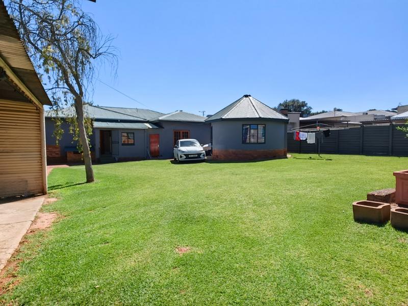 Commercial Property for Sale in Monument Gauteng