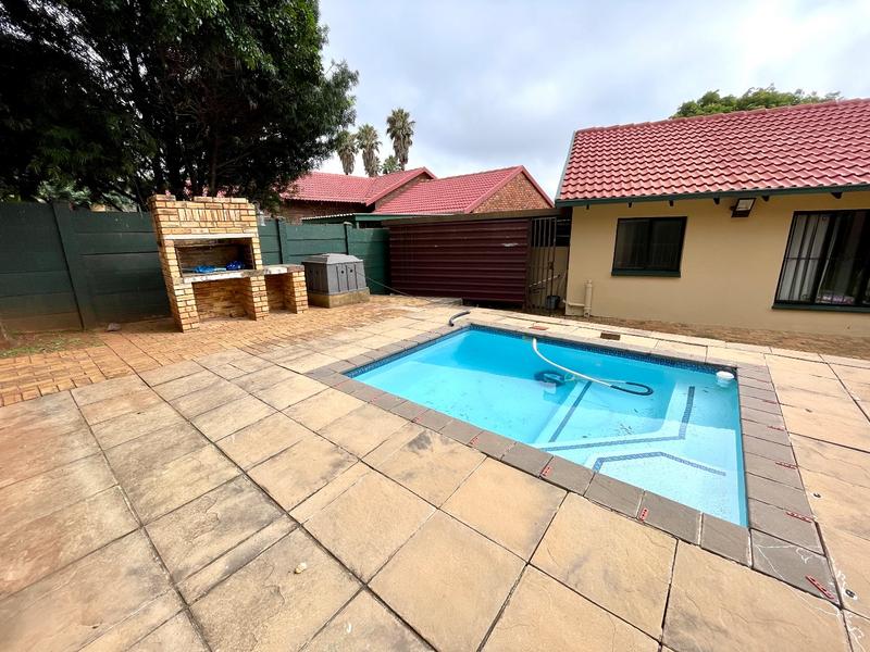 3 Bedroom Property for Sale in Noordheuwel Gauteng