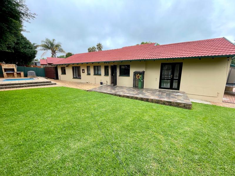 3 Bedroom Property for Sale in Noordheuwel Gauteng