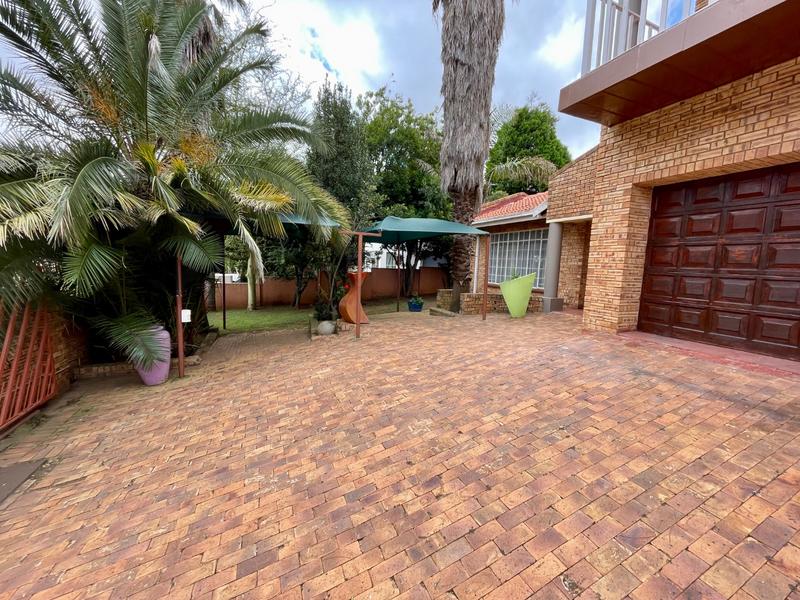 4 Bedroom Property for Sale in Noordheuwel Gauteng