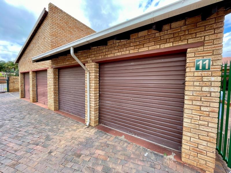 3 Bedroom Property for Sale in Noordheuwel Gauteng