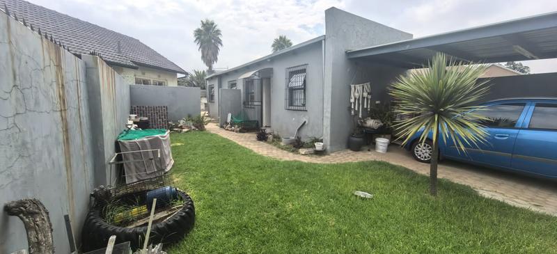 3 Bedroom Property for Sale in Witpoortjie Gauteng