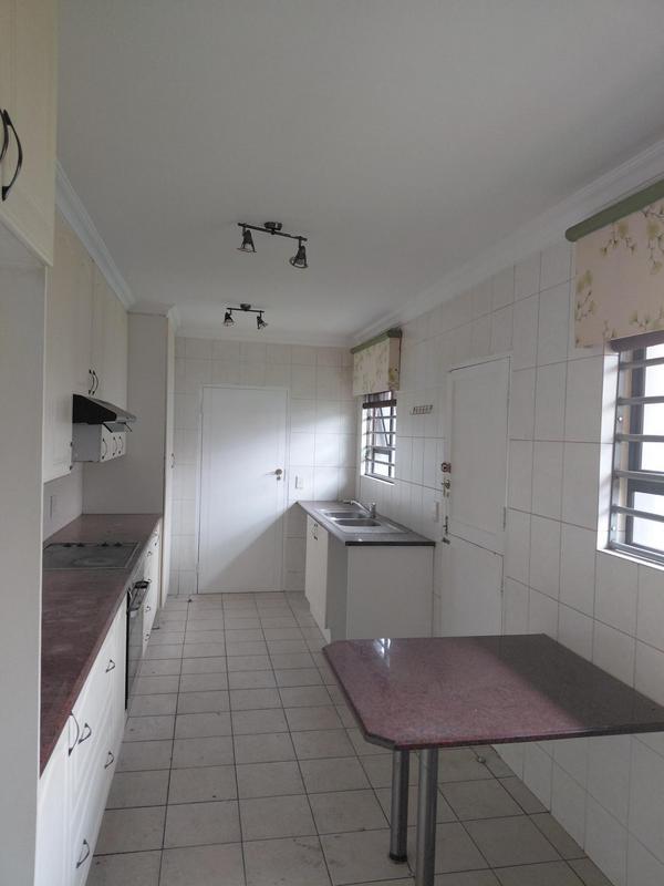 To Let 4 Bedroom Property for Rent in Bedfordview Gauteng