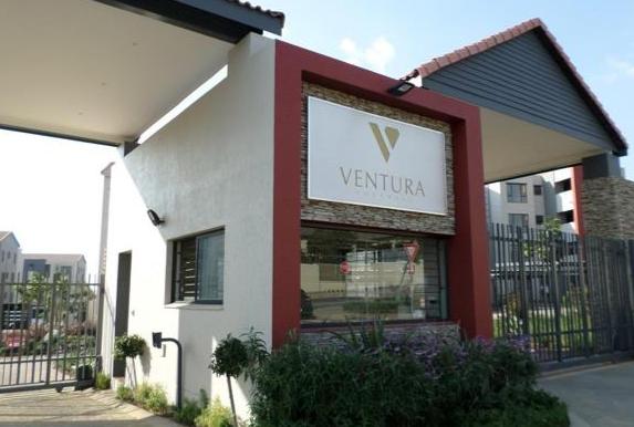 To Let 3 Bedroom Property for Rent in Broadacres Gauteng