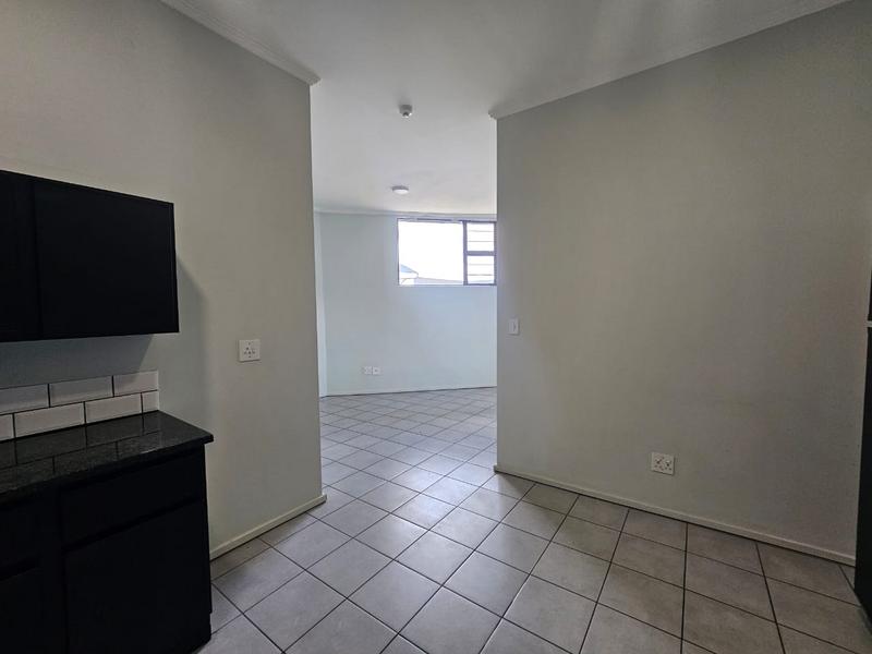 To Let 2 Bedroom Property for Rent in Florida Gauteng