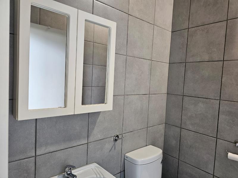 To Let 2 Bedroom Property for Rent in Florida Gauteng