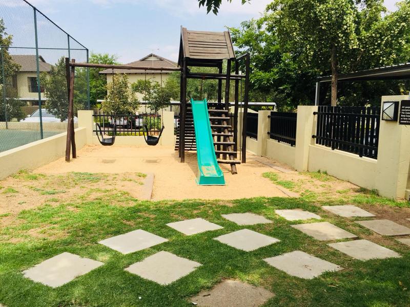 To Let 2 Bedroom Property for Rent in Fourways Gauteng