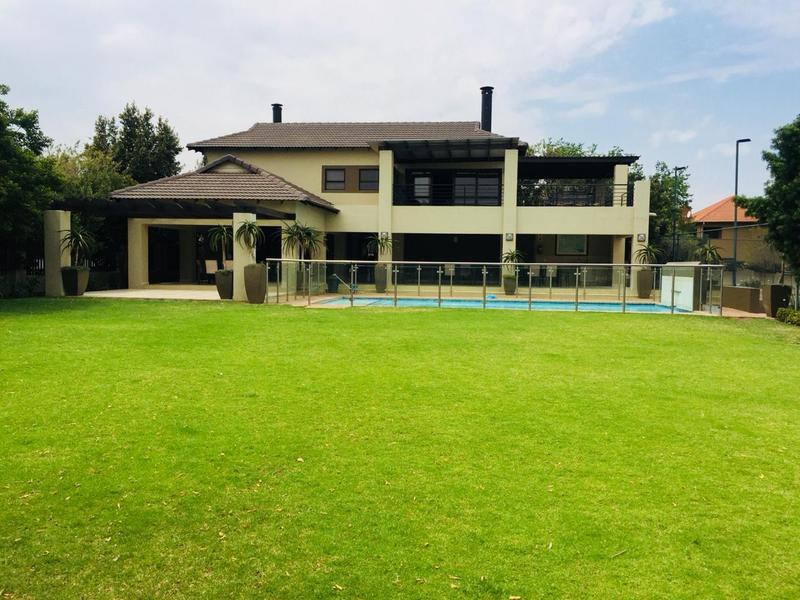 To Let 2 Bedroom Property for Rent in Fourways Gauteng