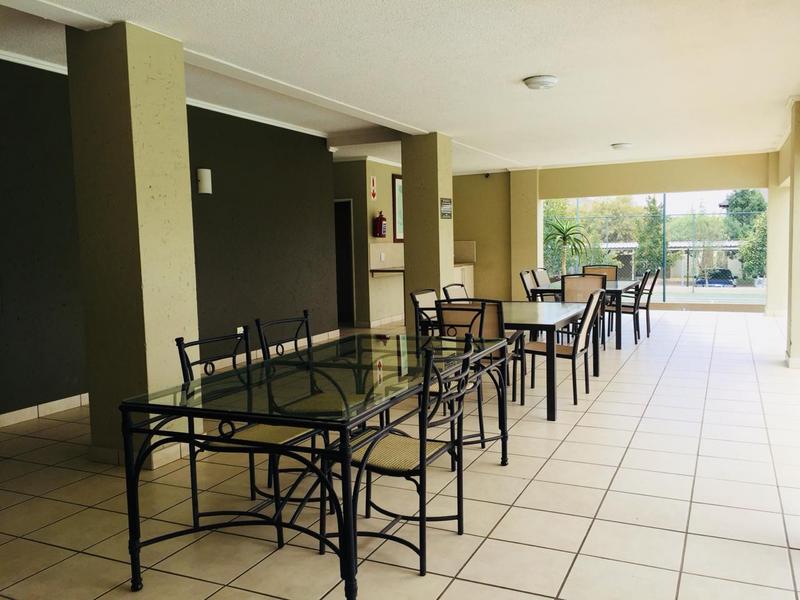 To Let 2 Bedroom Property for Rent in Fourways Gauteng