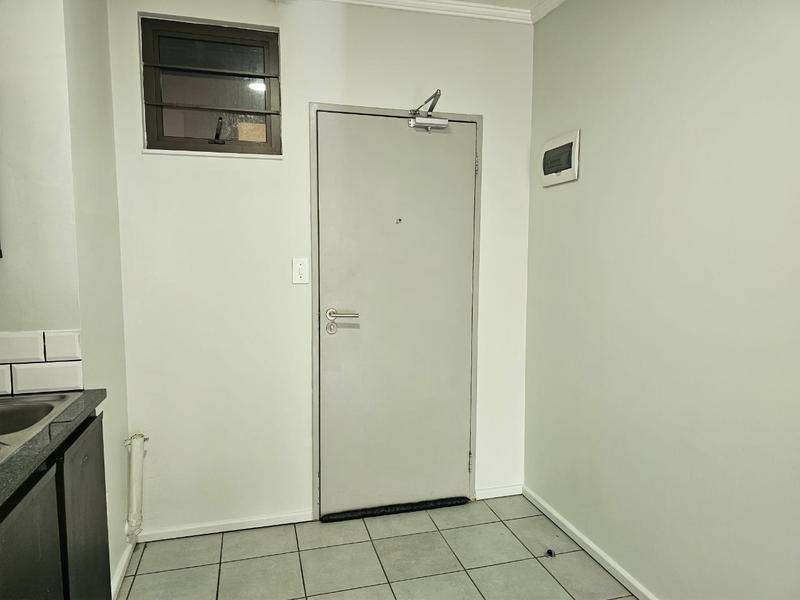 To Let 2 Bedroom Property for Rent in Roodepoort Gauteng