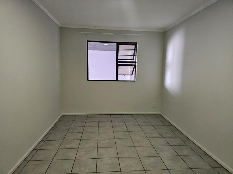 To Let 2 Bedroom Property for Rent in Roodepoort Gauteng