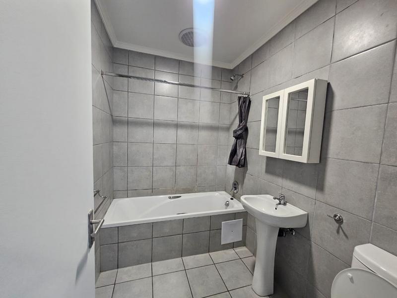 To Let 2 Bedroom Property for Rent in Roodepoort Gauteng