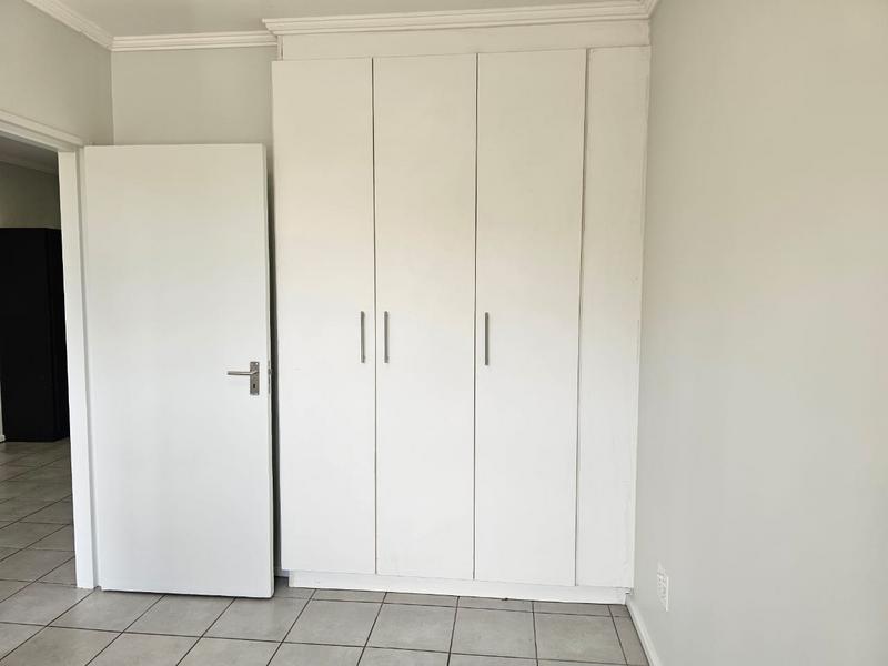 To Let 2 Bedroom Property for Rent in Roodepoort Gauteng