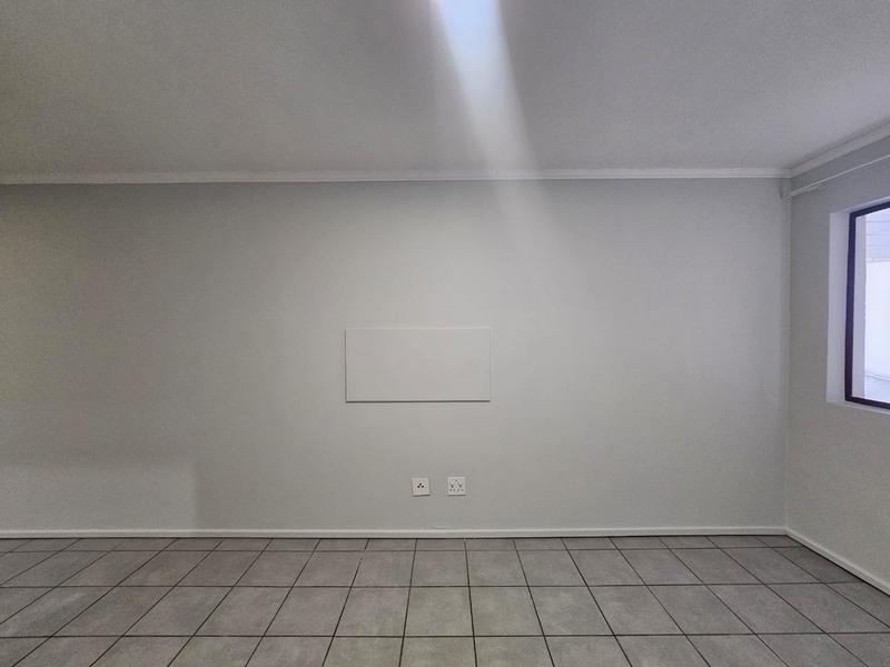 To Let 2 Bedroom Property for Rent in Roodepoort Gauteng