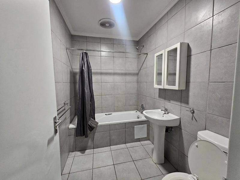 To Let 2 Bedroom Property for Rent in Roodepoort Gauteng