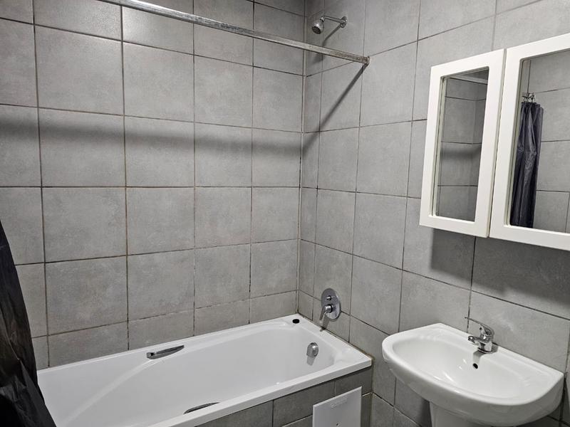 To Let 2 Bedroom Property for Rent in Roodepoort Gauteng