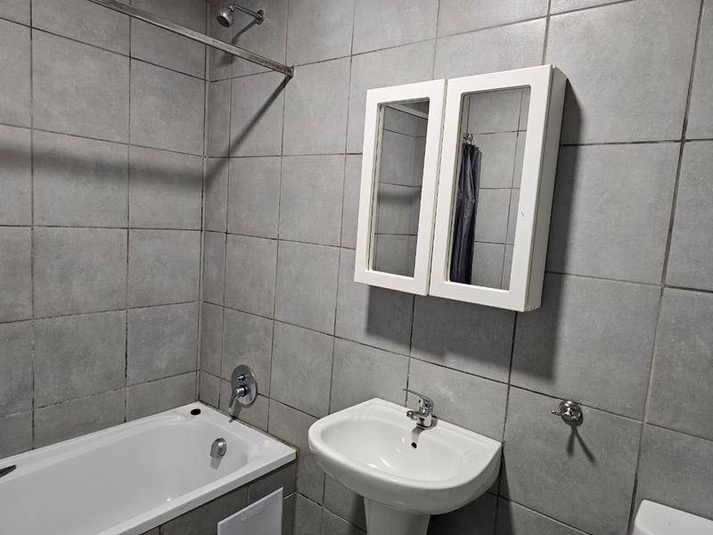 To Let 2 Bedroom Property for Rent in Roodepoort Gauteng