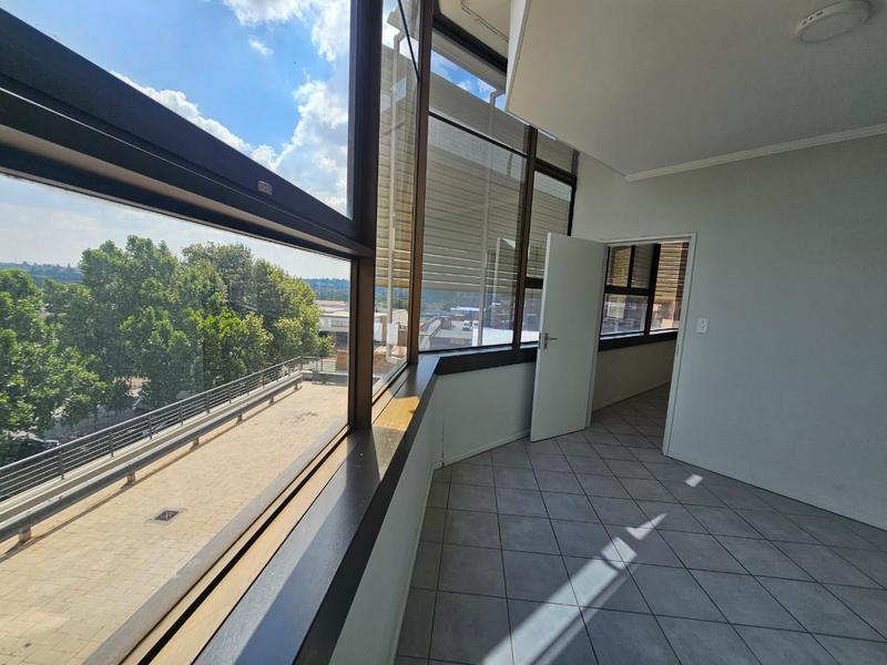 To Let 2 Bedroom Property for Rent in Roodepoort Gauteng