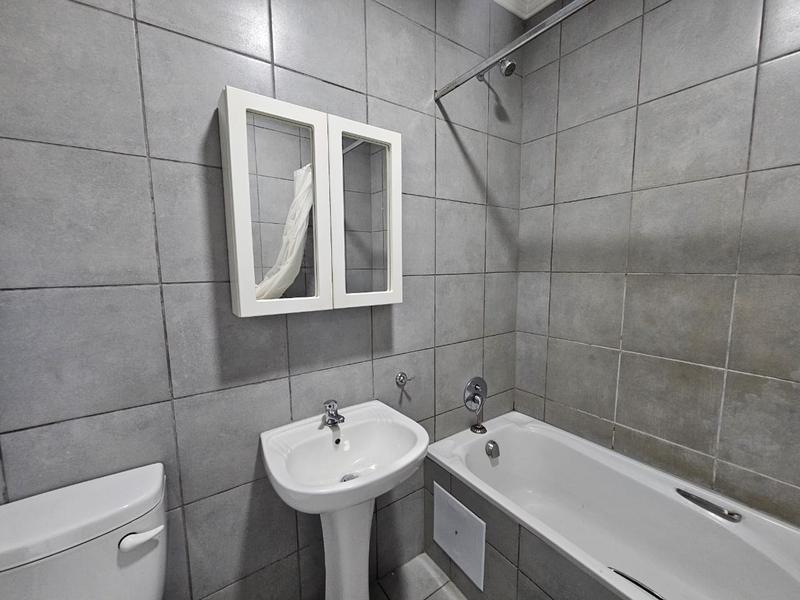 To Let 2 Bedroom Property for Rent in Roodepoort Gauteng