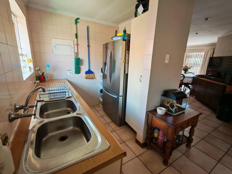 3 Bedroom Property for Sale in Elardus Park Gauteng