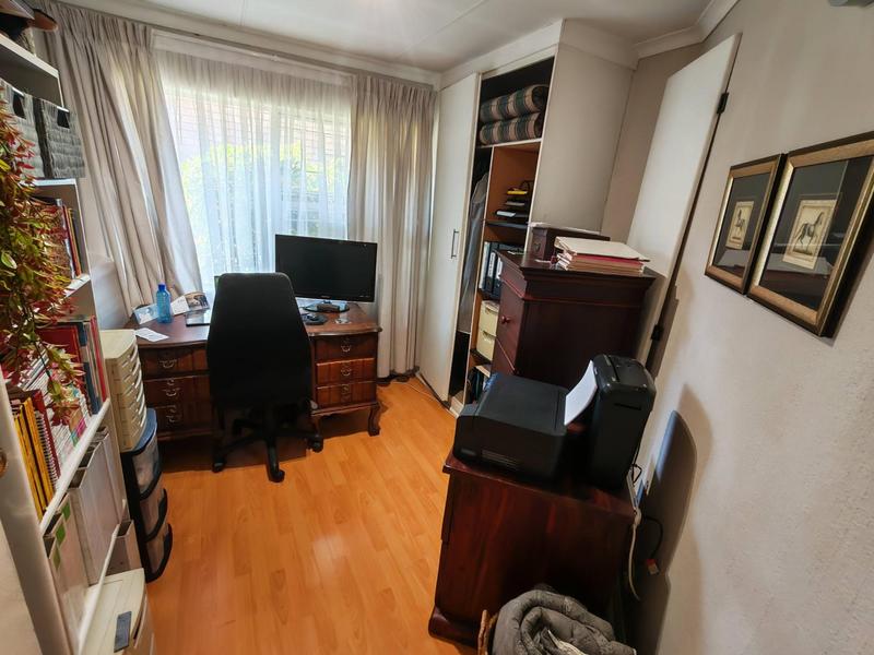 3 Bedroom Property for Sale in Elardus Park Gauteng