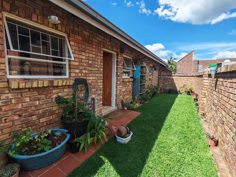 3 Bedroom Property for Sale in Elardus Park Gauteng