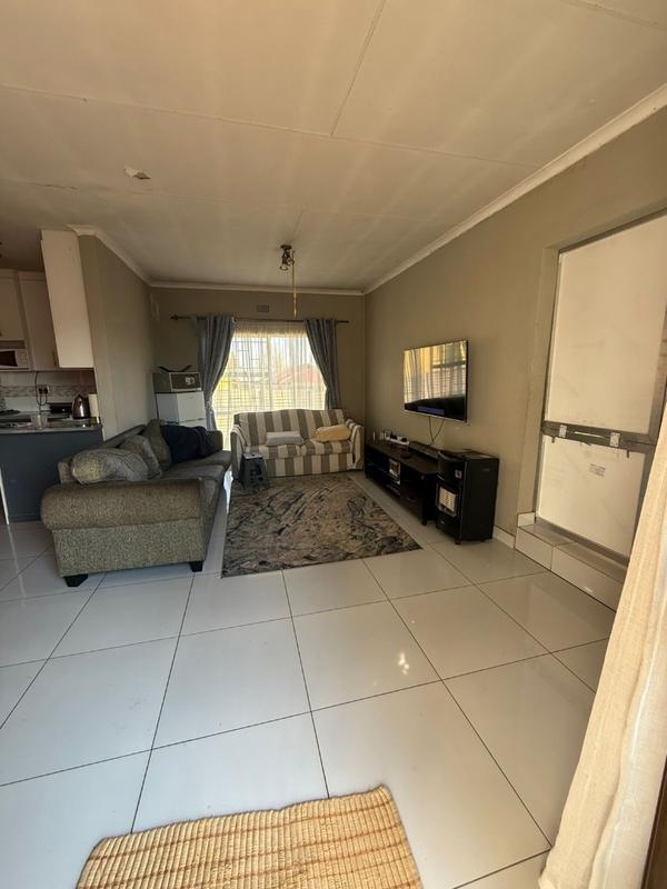 3 Bedroom Property for Sale in Birchleigh North Gauteng