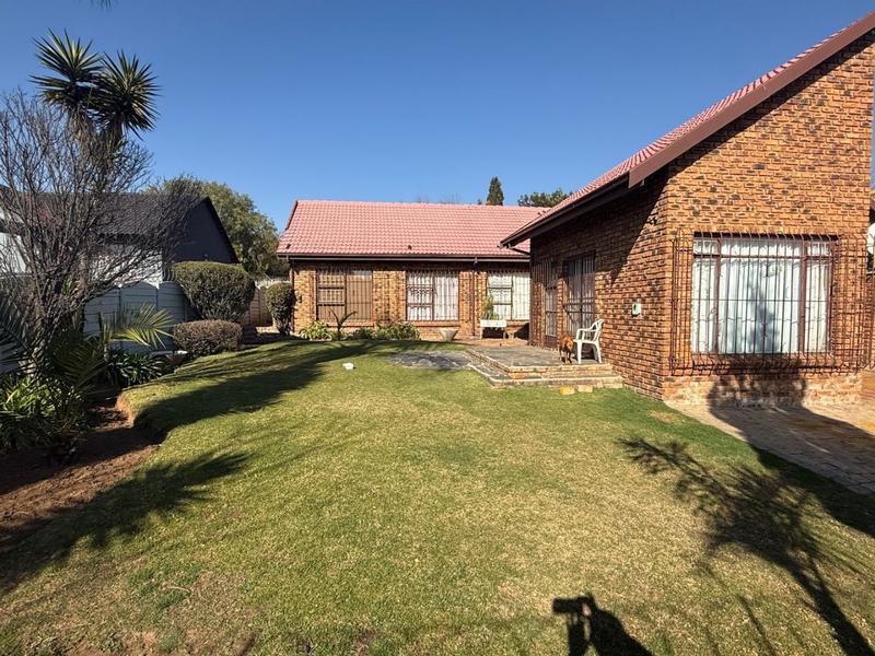 3 Bedroom Property for Sale in Birchleigh North Gauteng