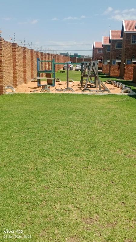 2 Bedroom Property for Sale in Edleen Gauteng