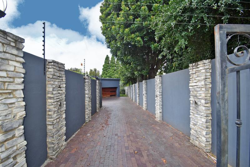 4 Bedroom Property for Sale in Sandown Gauteng