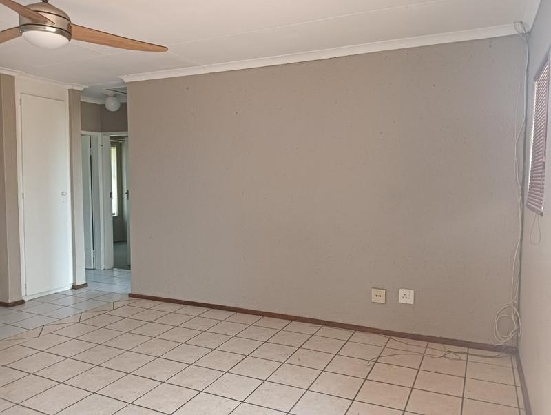 2 Bedroom Property for Sale in Kenmare Gauteng