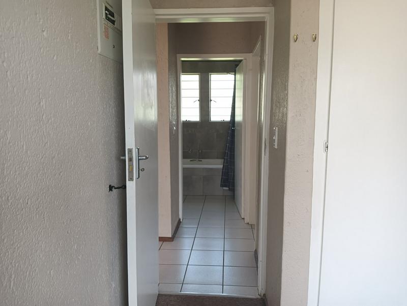 2 Bedroom Property for Sale in Kenmare Gauteng