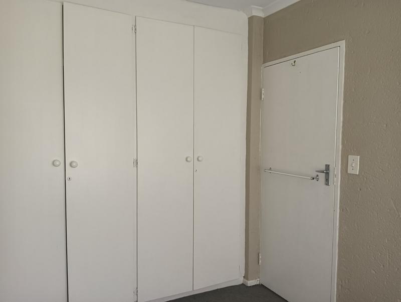 2 Bedroom Property for Sale in Kenmare Gauteng