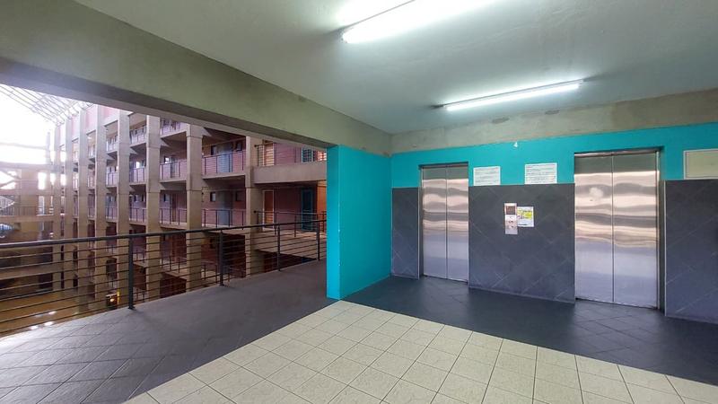 To Let 1 Bedroom Property for Rent in Braamfontein Gauteng