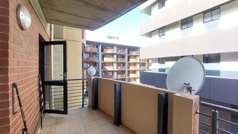 To Let 1 Bedroom Property for Rent in Braamfontein Gauteng