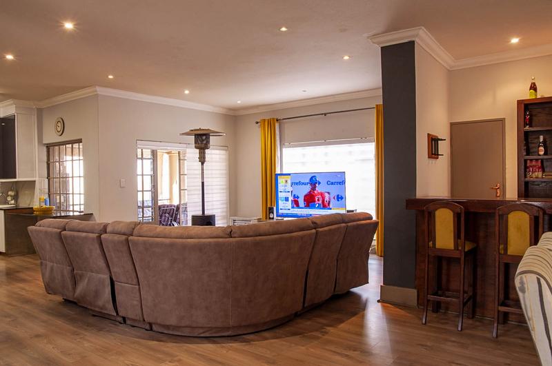 To Let 3 Bedroom Property for Rent in Faerie Glen Gauteng