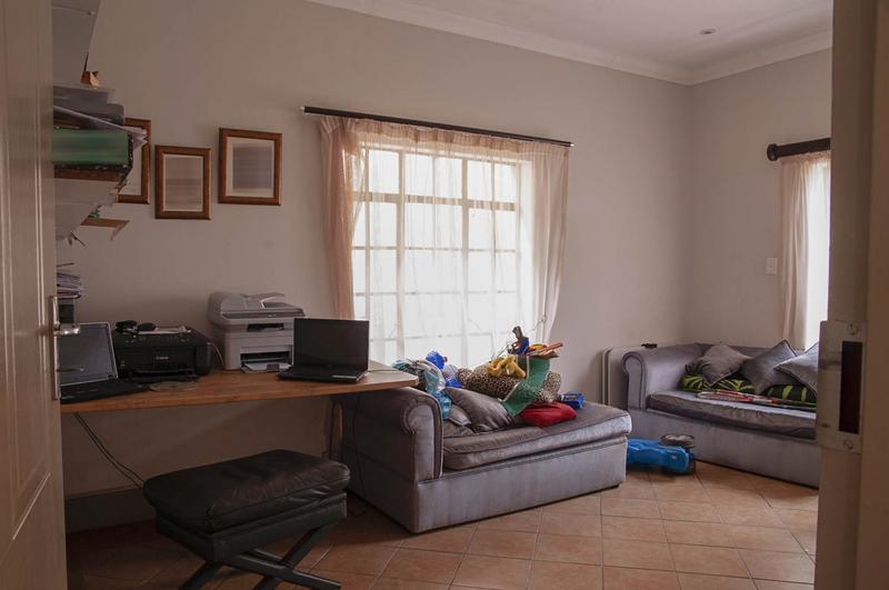 To Let 3 Bedroom Property for Rent in Faerie Glen Gauteng