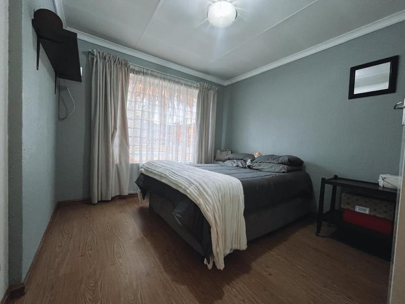 4 Bedroom Property for Sale in Van Riebeeck Park Gauteng